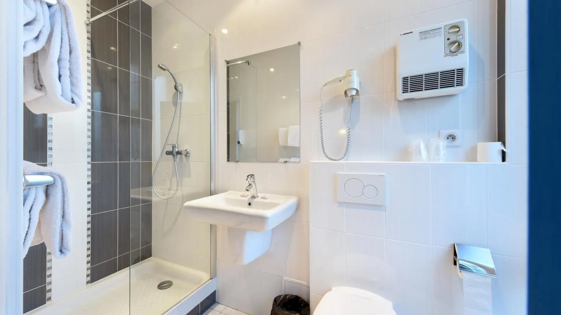 Richmond Gare Du Nord Hotel 2*