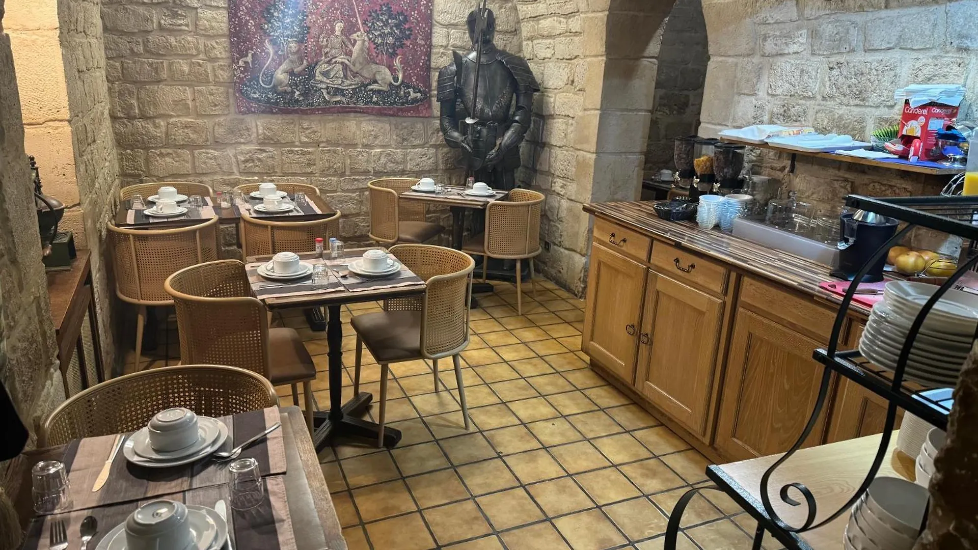 Hotel Richmond Gare Du Nord 2*