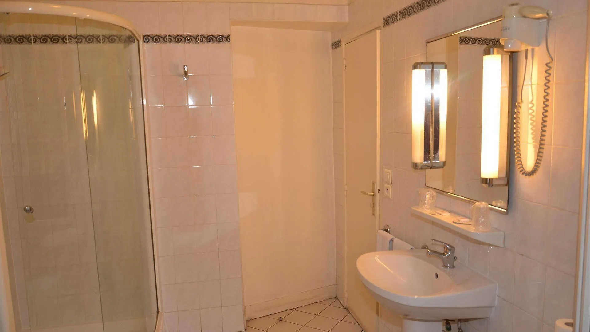 Richmond Gare Du Nord Hotel